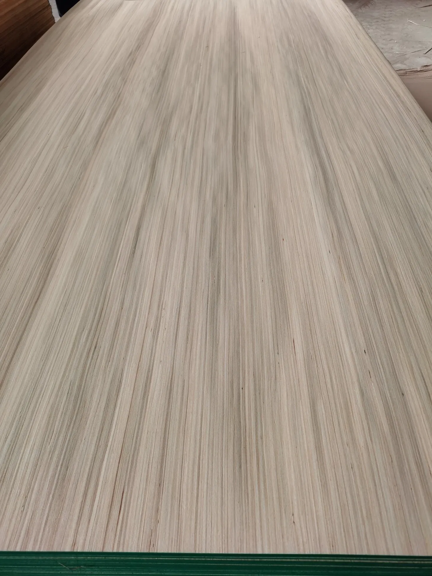 Factory-White Engineer Veneer Big Size Veneer 1300X3300X0.30mm 0.40mm 0.50mm