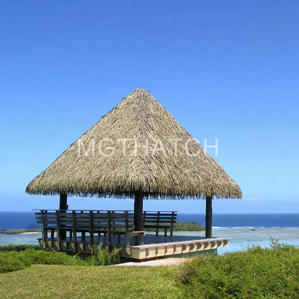 Tiki Bar Artificial Waterproof Palm Thatch Roof Tiles