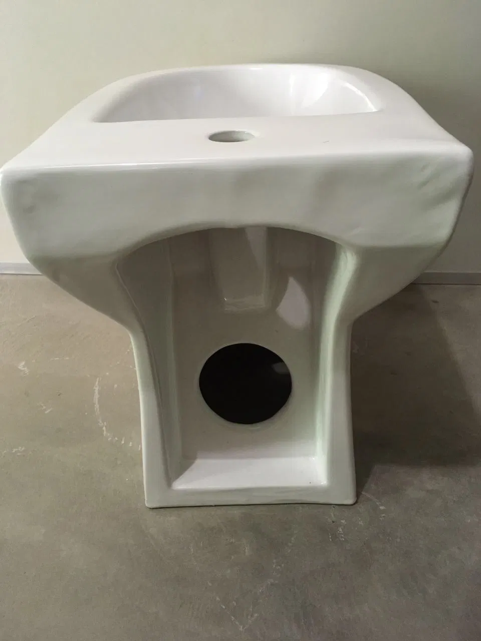 8201 White Bidet with Water Spray