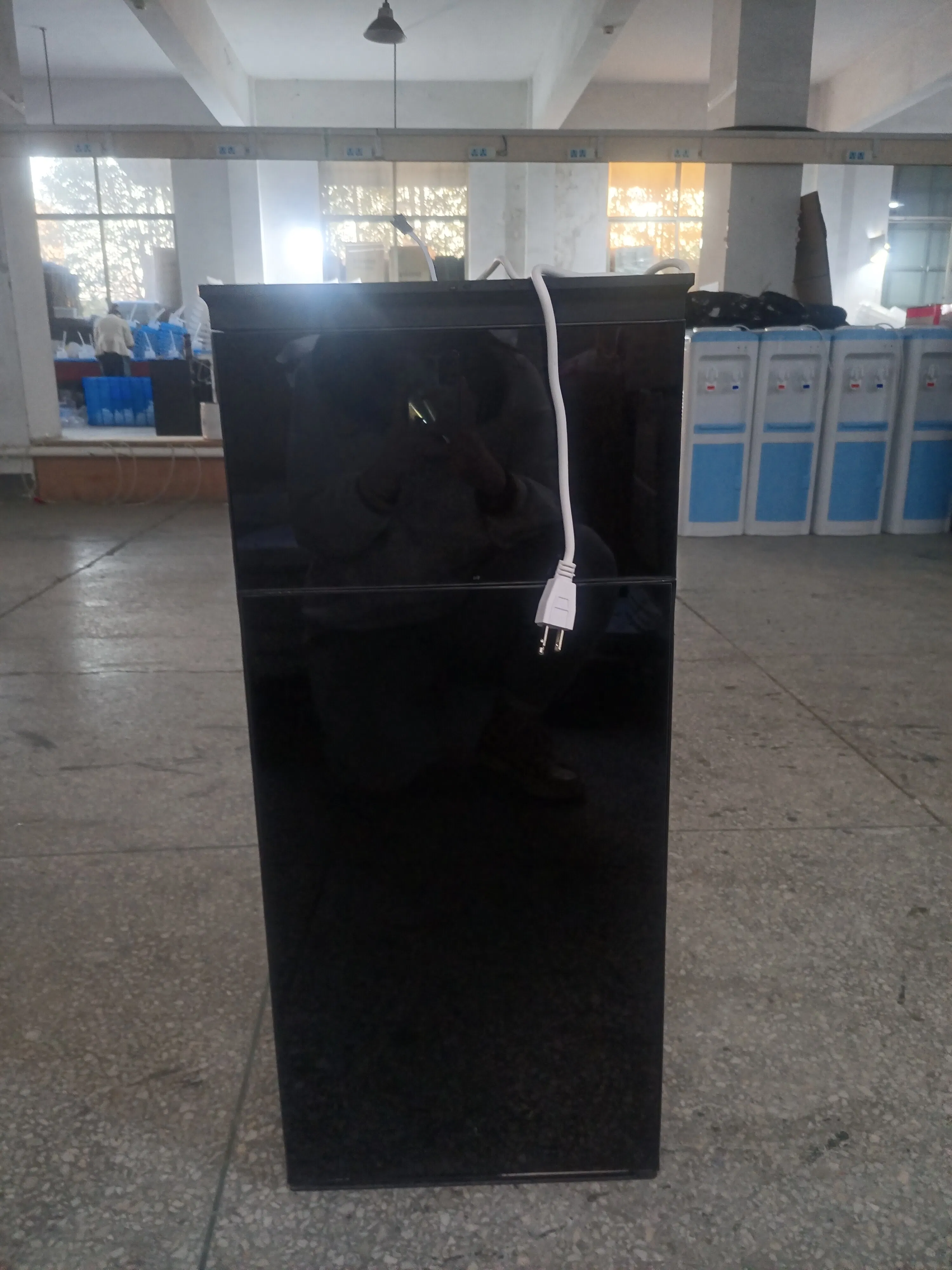 New Best on Sale Vertical Intelligent Automatic Remote Control Hot and Cold Water Tea Bar Machine Dispenser