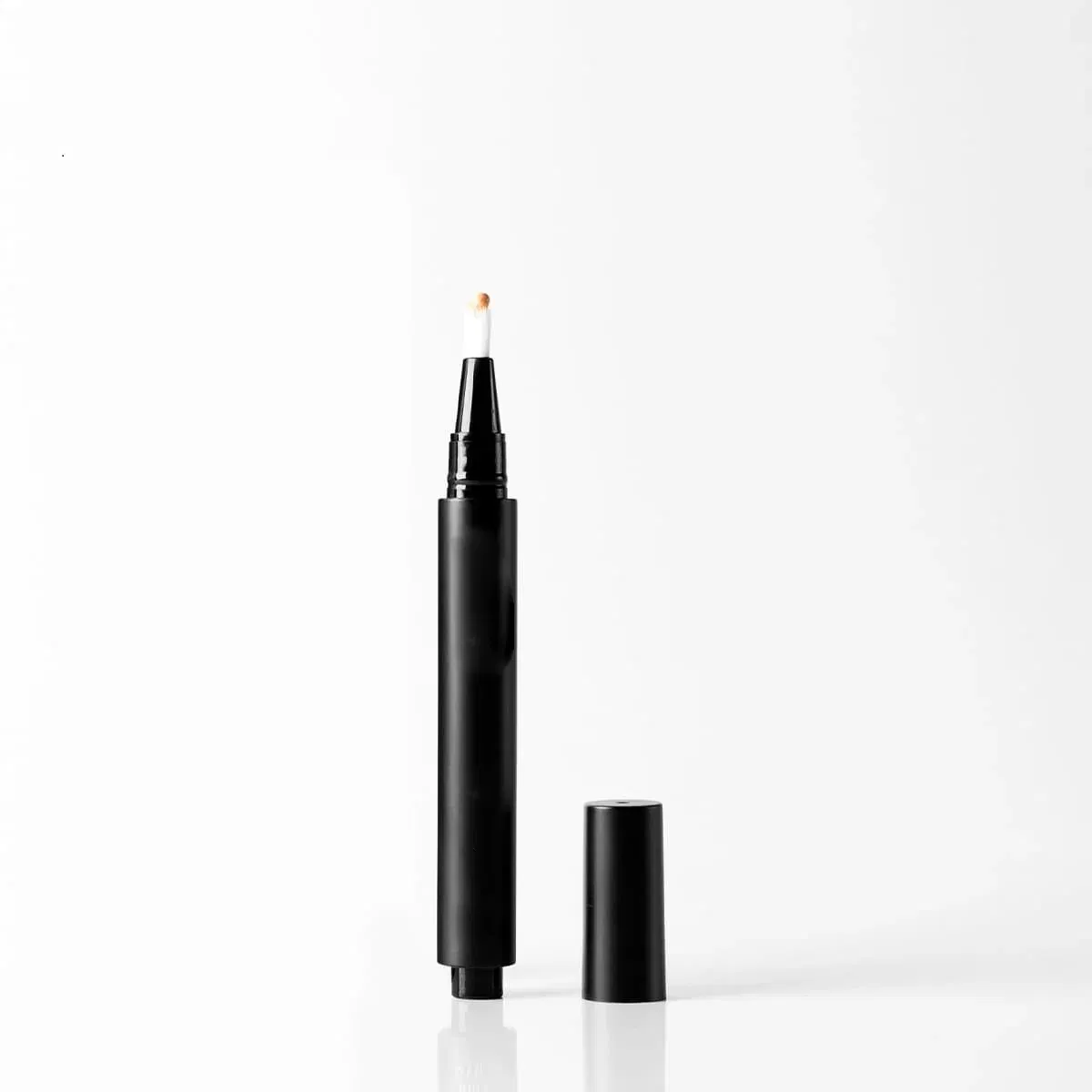 Lightweight Liquid Concealer to Help Cover Imperfections Such as Dark Circles or Blemishes for Men
