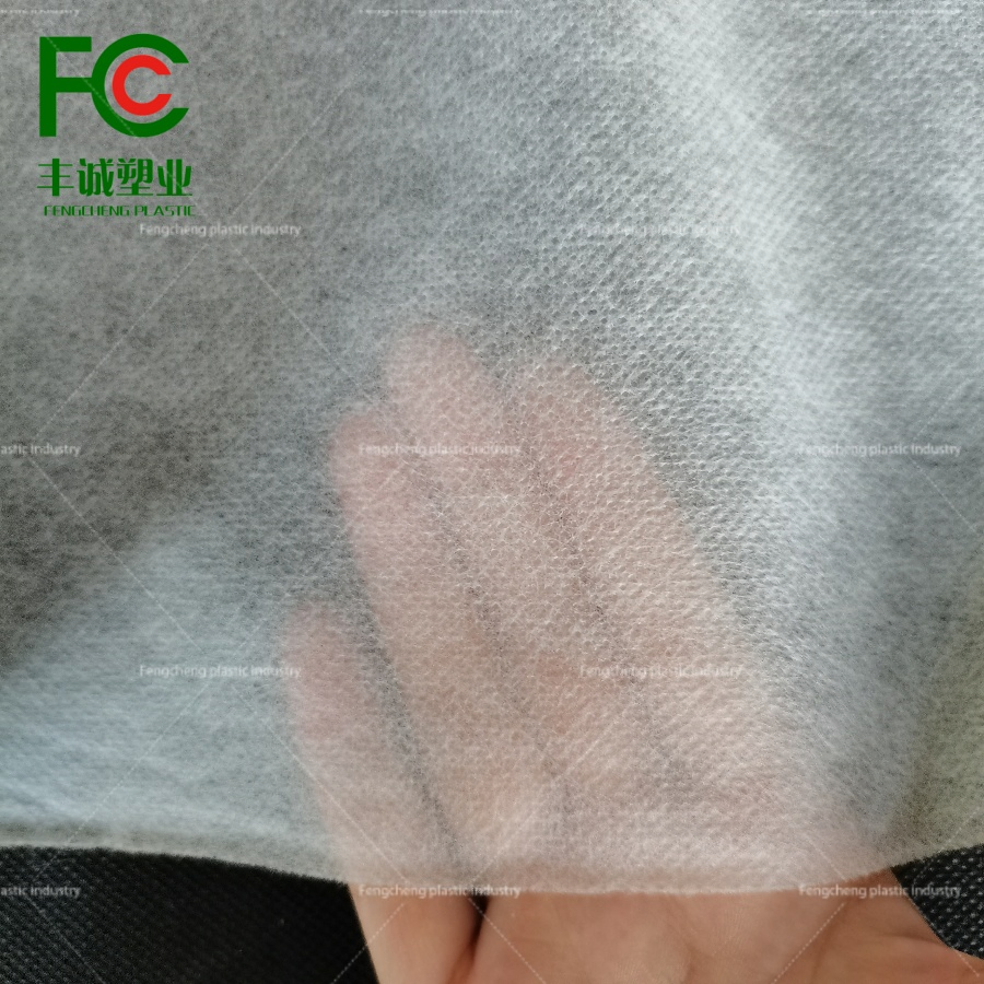 Versatile White Nonwoven Plant Cover for All Seasons