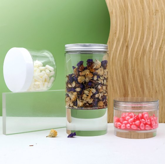 Versatile Edible Plastic Bottles for Creative Food Packaging