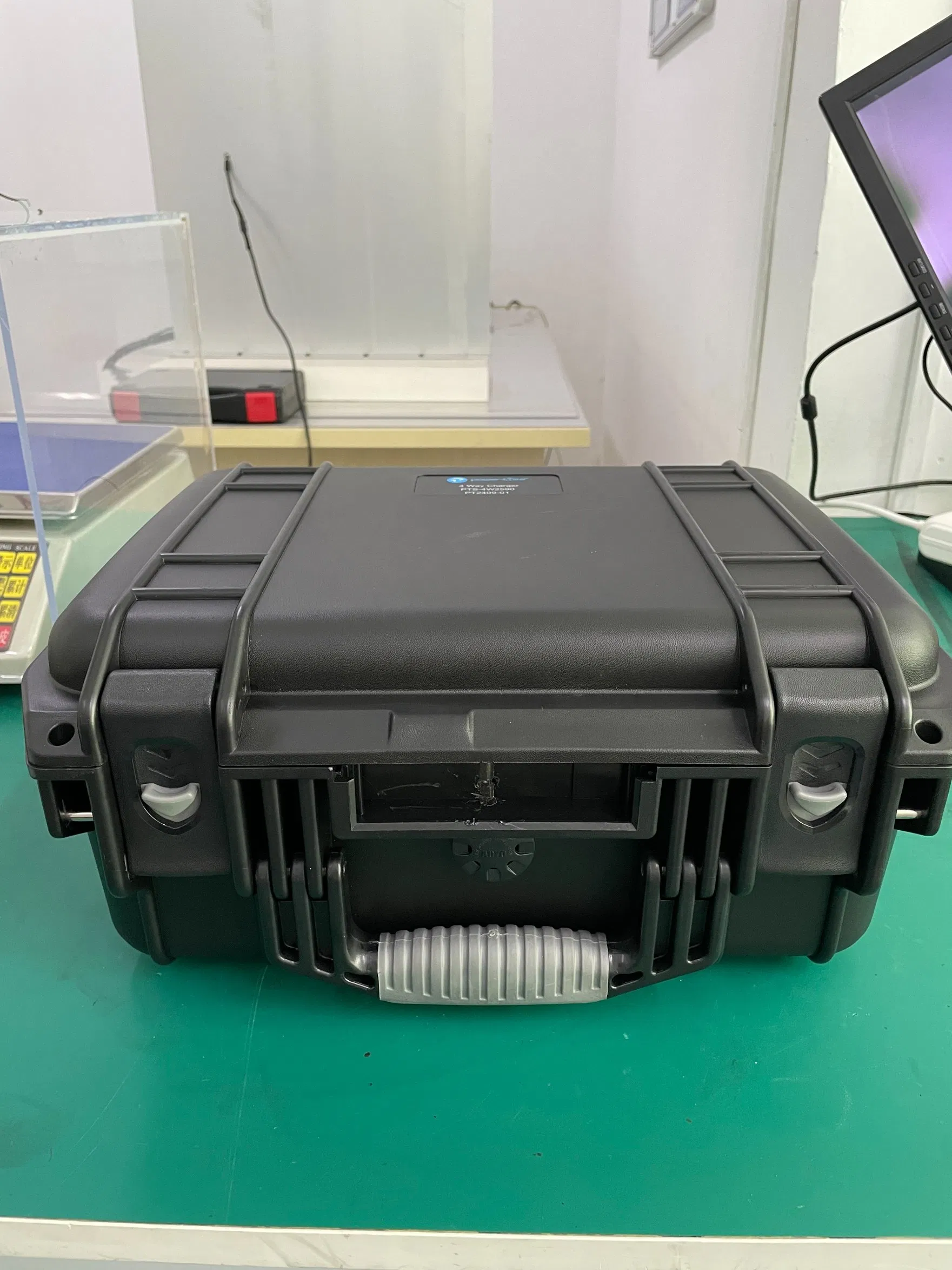 Field Use Four Bay Charger for Bb2590