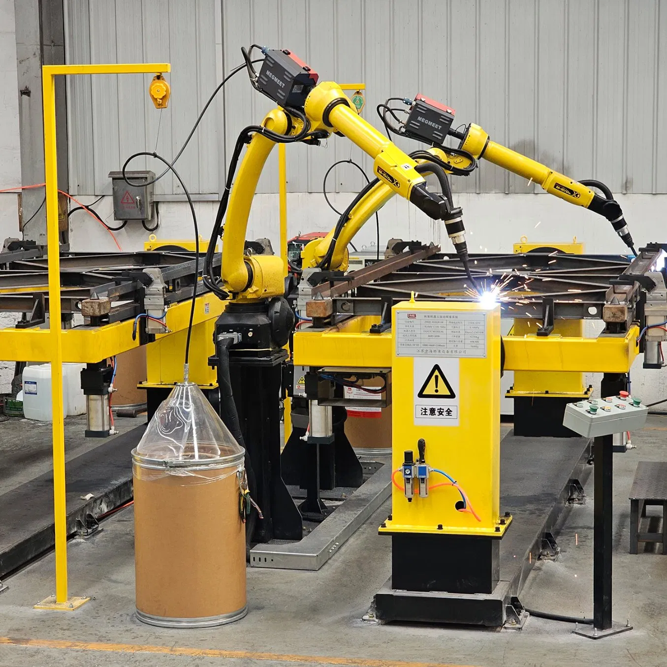 Effortless Steel Bridge Lighting System for Seamless Mobility