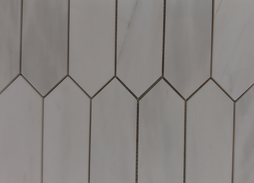 Мозаика из белого мрамора Каррара Длинный шестигранник