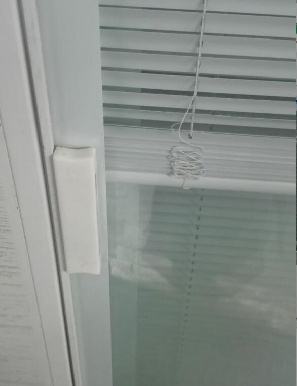 Australia Standards Wood Grain Color UPVC Sliding Glass Door Partition Door with Inner Shutter