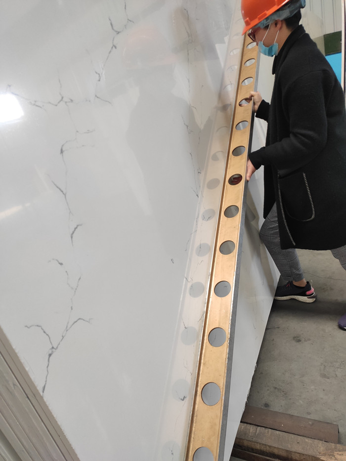 Artificial Stone polished/honed black/white/beige SF-V1152 calacatta valentina quartz for interiors/indoor kitchen/bathroom countertops/vanity