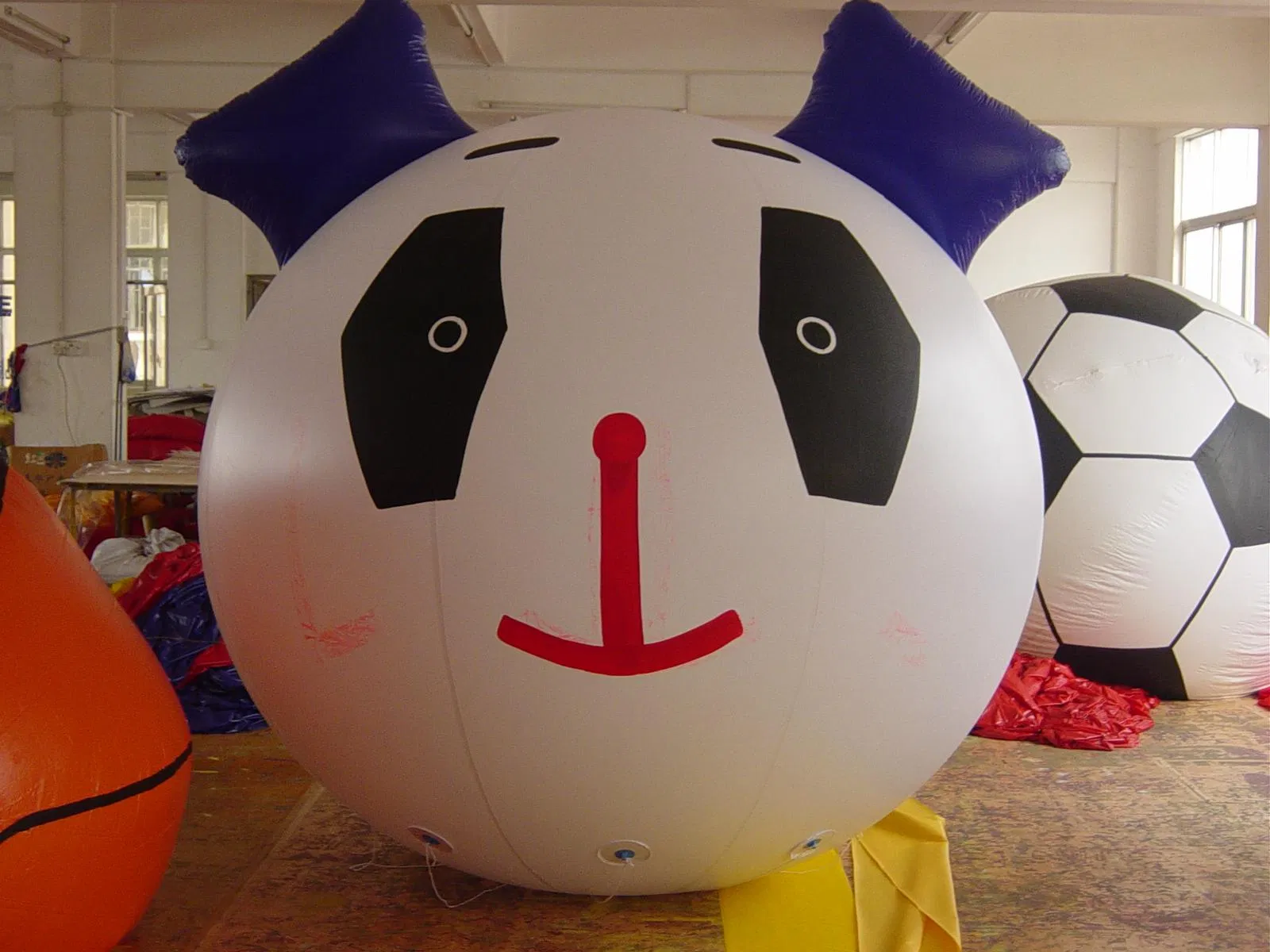 2023 New Outdoor Advertising Inflatable Flying Panda Bear Animal Balloon