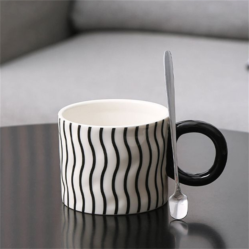 Black and White Minimalist Mug Ceramic Mug and Spoon Set