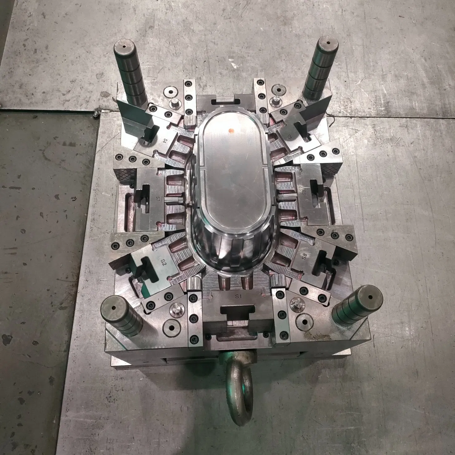 Customizable Injection Molded Plastic Storage Baskets for Sale