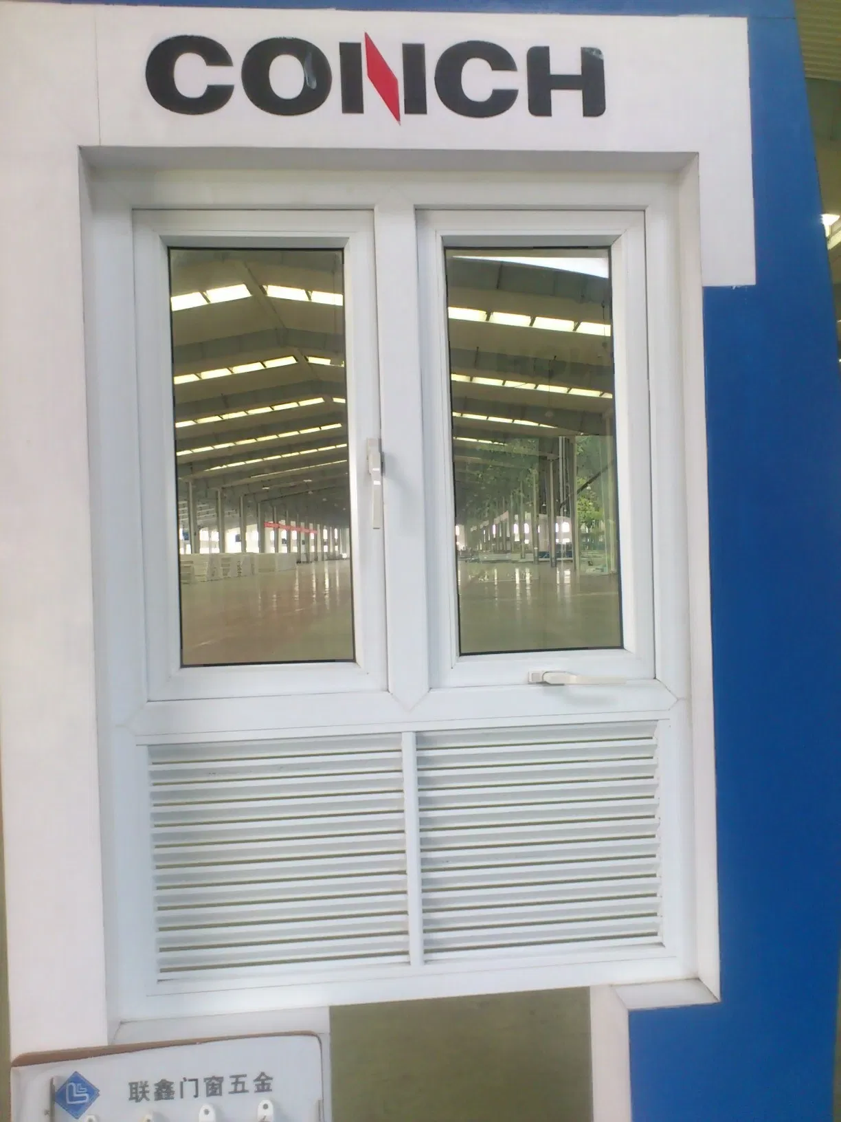 Conch Colorful Profile Casement Window with Shutter