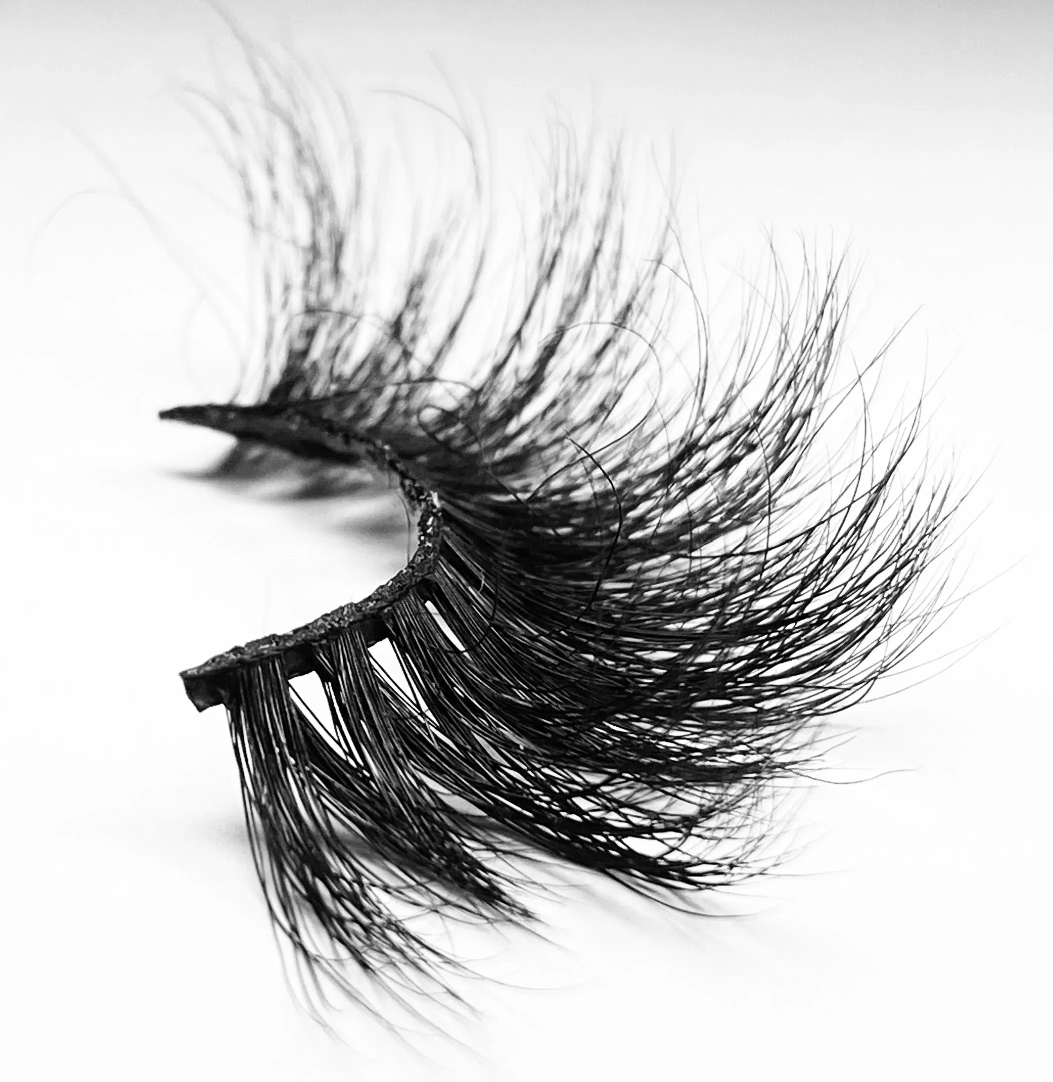 Klp33 Top Quality New Style Private Label Eyelashes Cruelty Free 45A 25mm 3D Mink Eyelashes with Custom Packaging