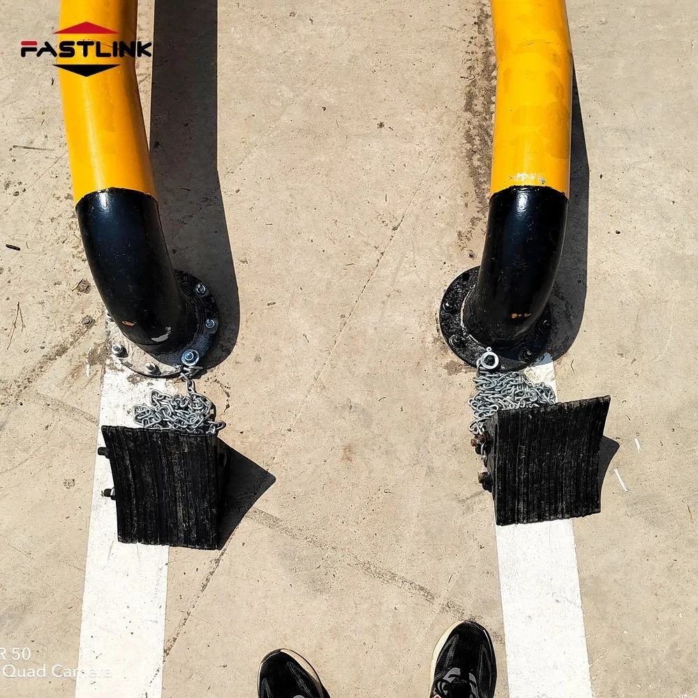Fastlink New Design Heavy-Duty Truck Wheel Immobilize Steel Clamp & Rubber Trailer Chock