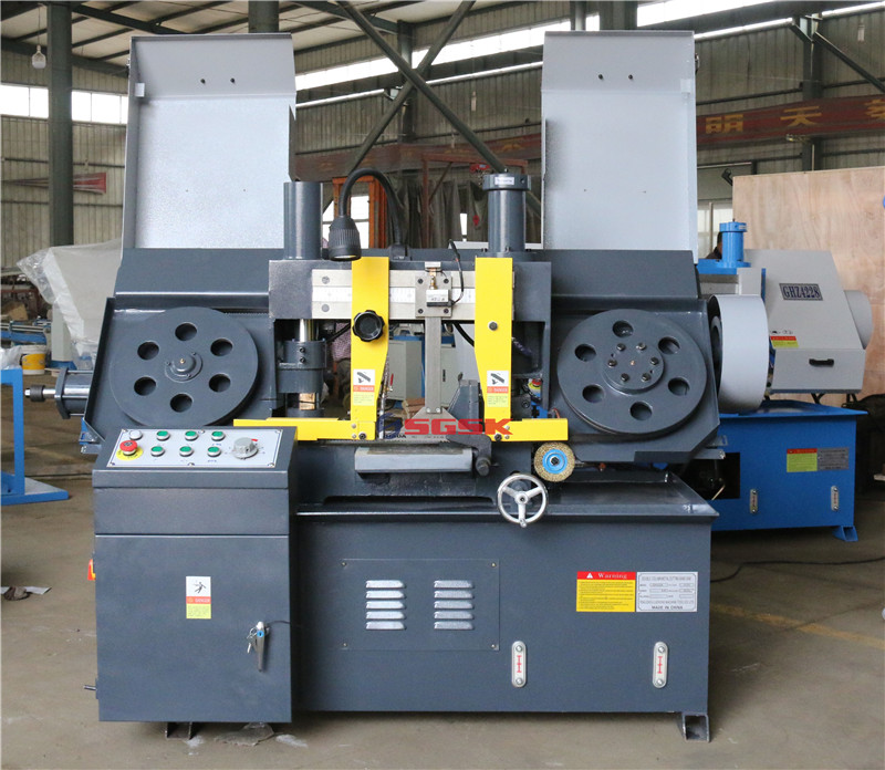 Ленточнопильный станок по металлу с пильным полотном GH4228