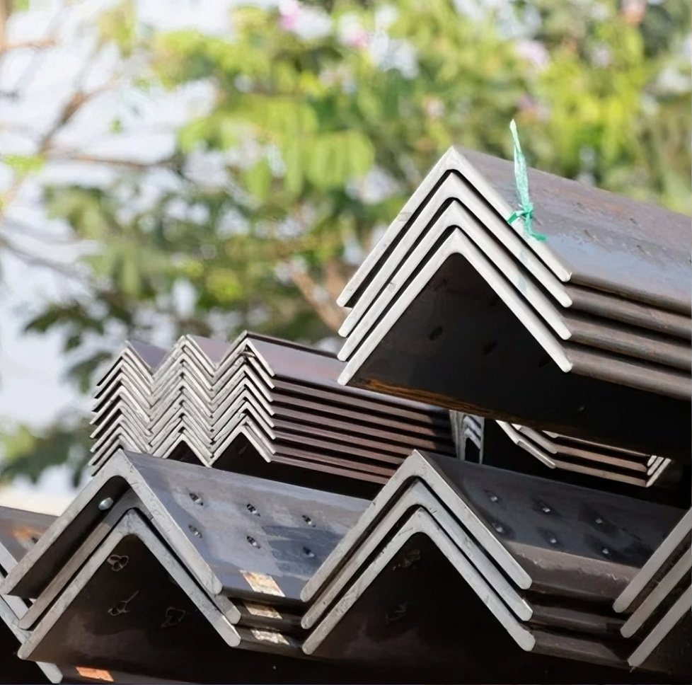 Customized Sizes Hot Rolled Steel Angle Bar High Quality Q235B Mild Steel Angle Bar