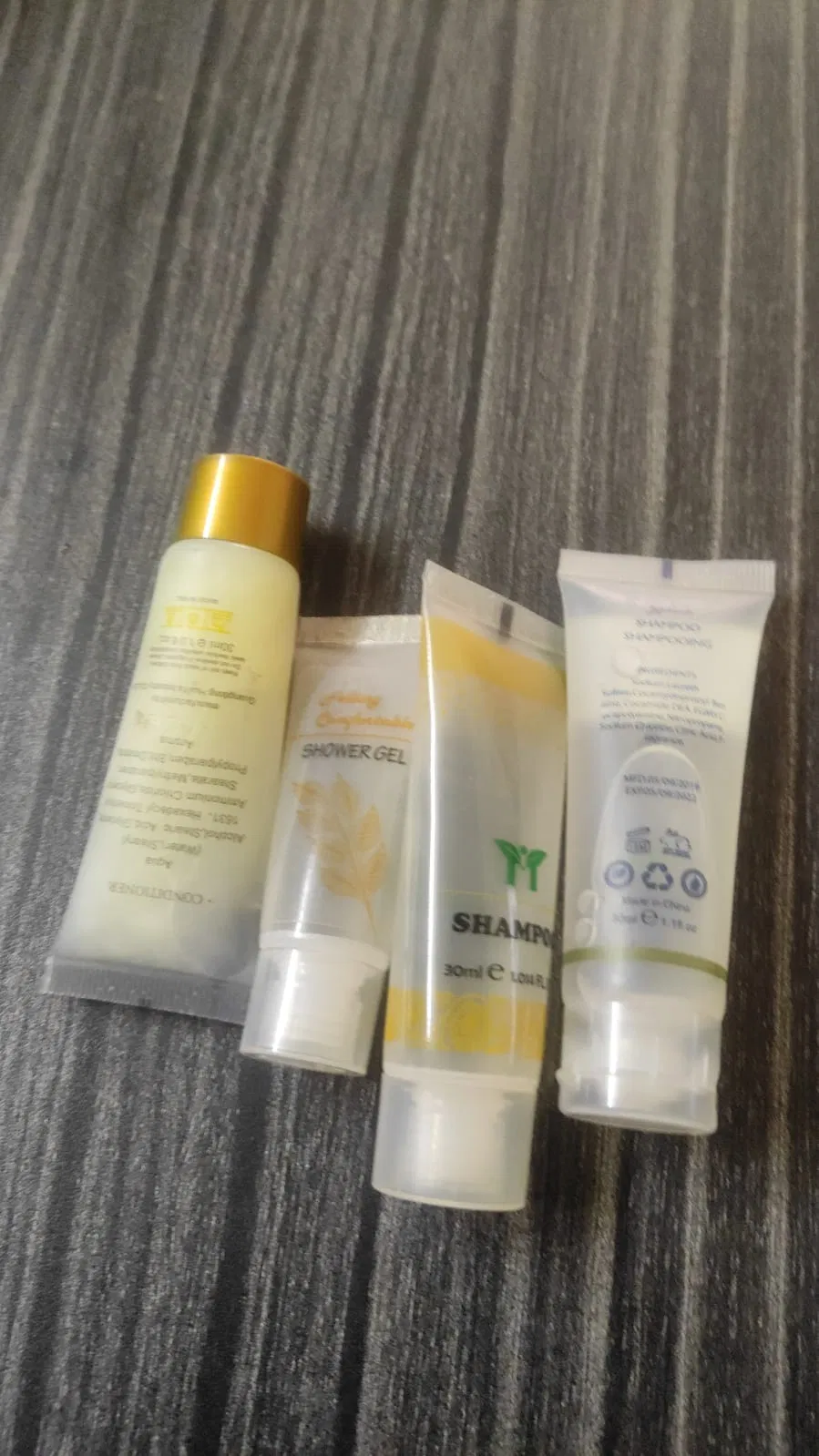 Wholesale Soft Wheat Straw Amenities Set for Hotel and Resort Guest Room Travel