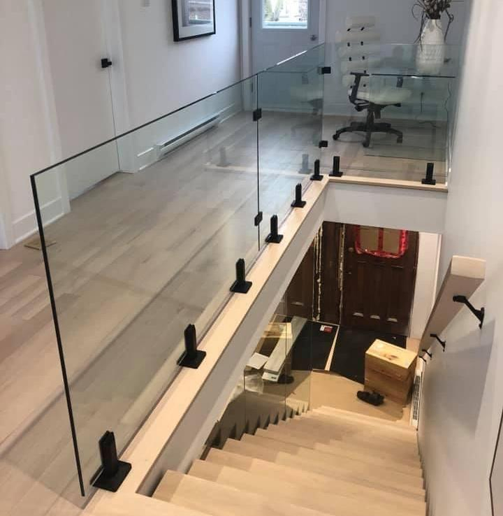 Black/Silver/Bronze/Gold 304 Stainless Steel Brushed/Mirror/Matt Square Glass Spigots Glass Railing