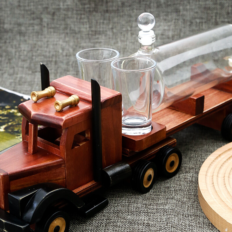 High Quality Unique Loader Design Lead Free Crystal Glass Classic Whisky Decanter Bottle with Custom Logo Option Luxury