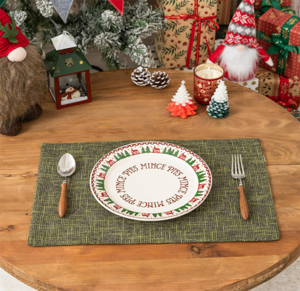 Textile Placemats Set of 4 Heat-Resistant Placemats for Kitchen Table