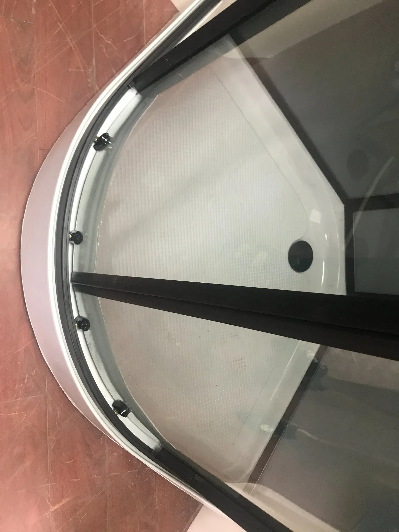 Corner Black Back Board Bathroom Shower (TL-8854)
