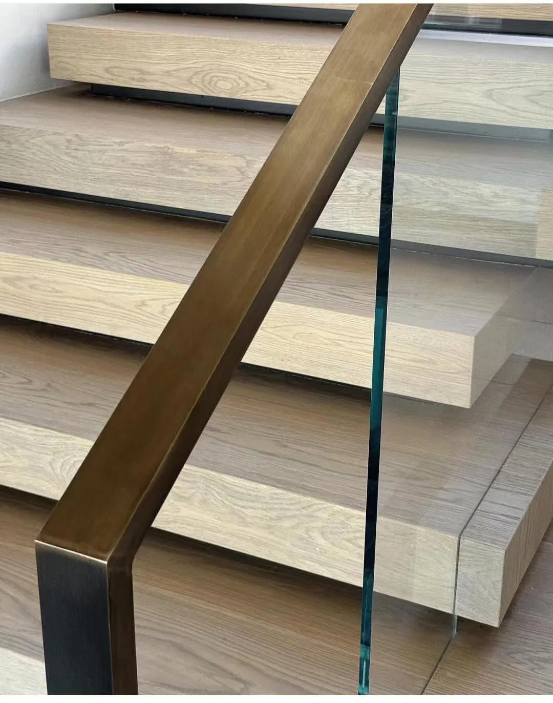 Australia Standard Indoor Marble Stairs I Shaped Steel Wood Staircase Costglass Railing Stairs