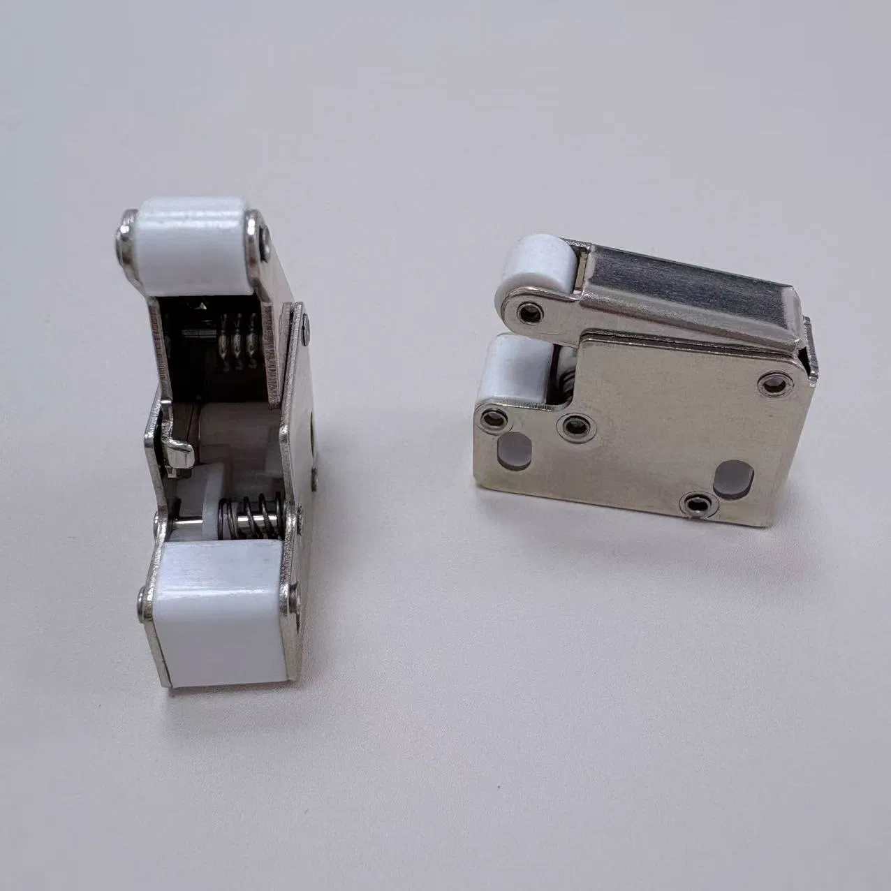 Mini Touch Latch Automatic Spring Catch for Push to Open Cupboard Cabinet Door