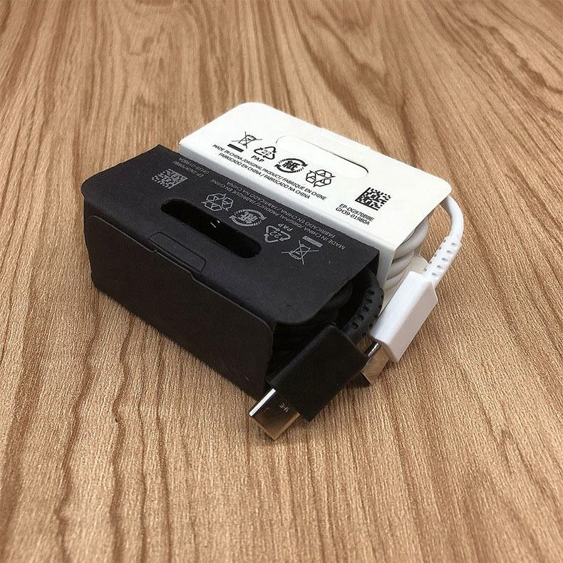 Зарядное устройство 20W USB-C для Samsung, iPhone