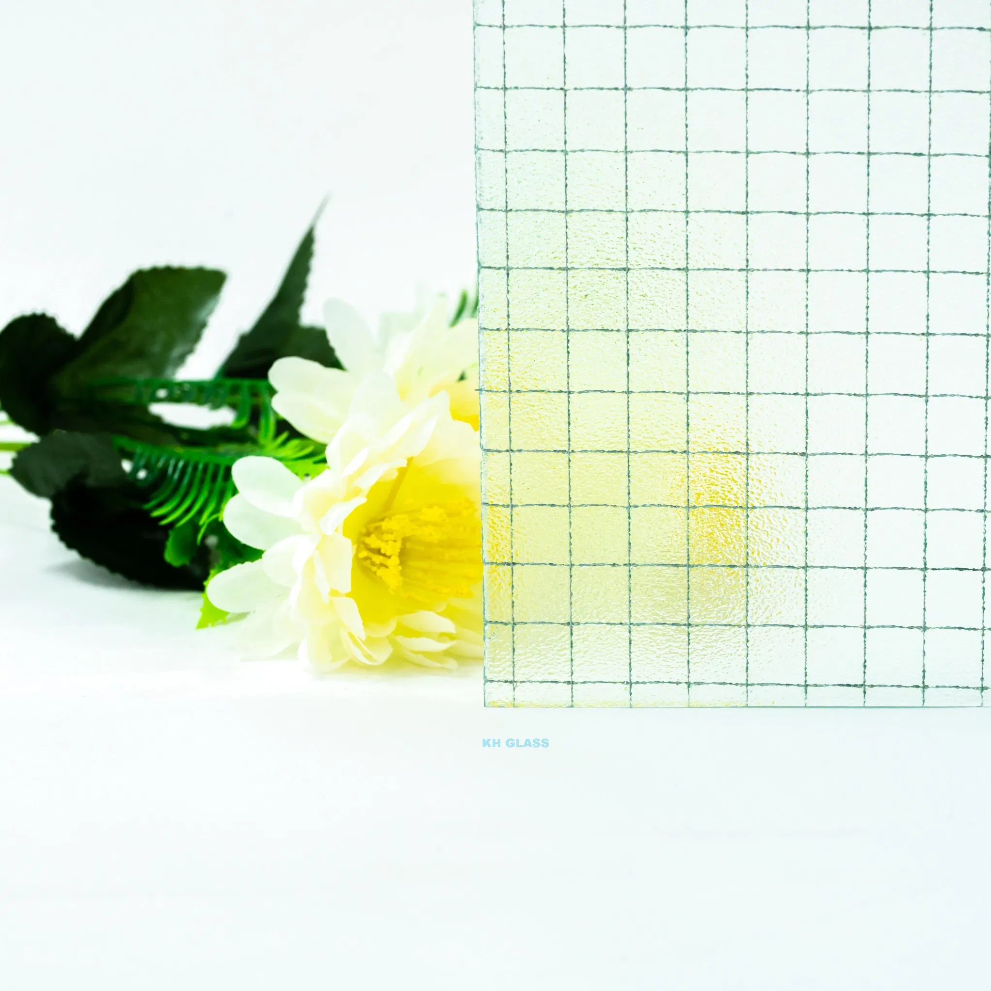 Decorative Pattern Glass: 6 8mm Clear Wired Glass for Contemporary Interiors