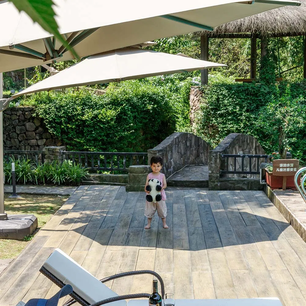 Customized Outdoor Bammax Pallets 200X25mm China UK Fireproof Deck Bamtech