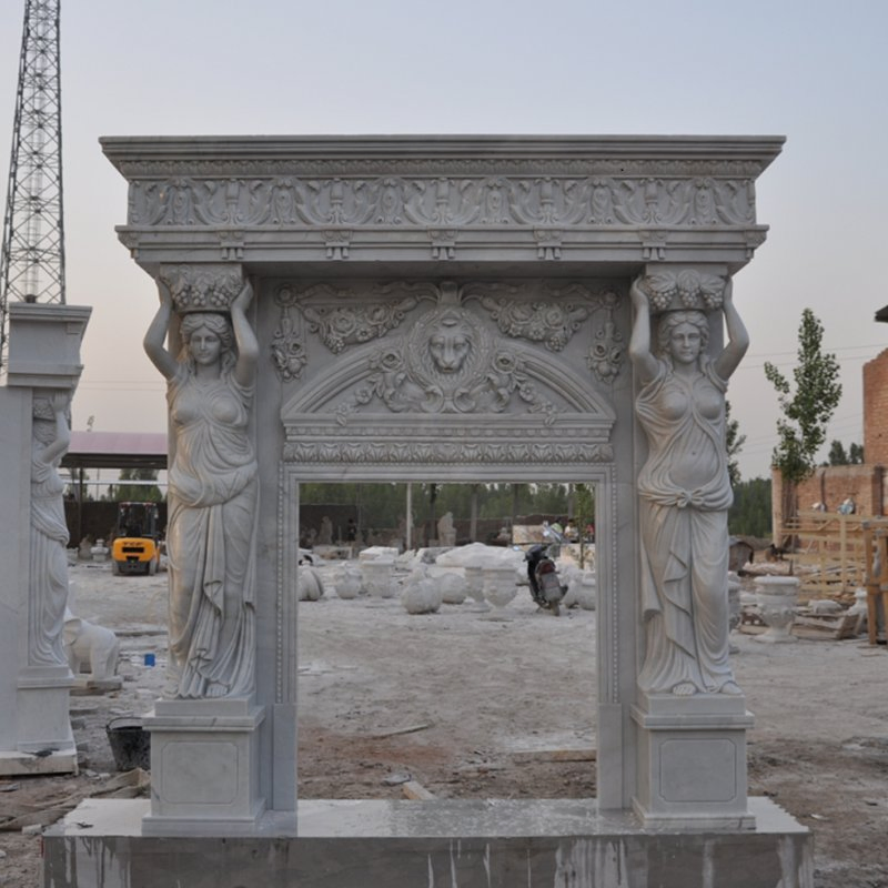 Камин из белого мрамора ручной работы