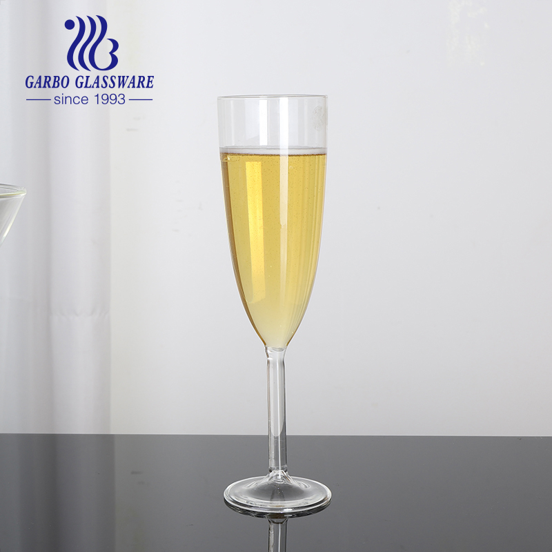 Elegant Borosilicate Champagne Glass for Celebrations and Gifts