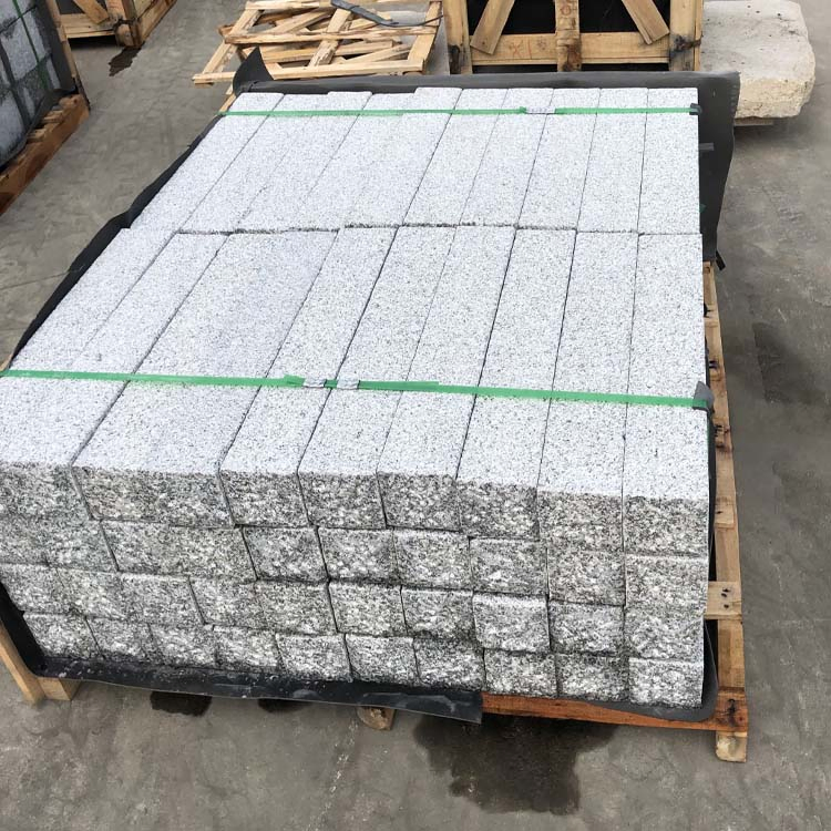 Natural Split/Pineapple Finish/Flamed Finish Granite Stone Palisade for Backyard Fence