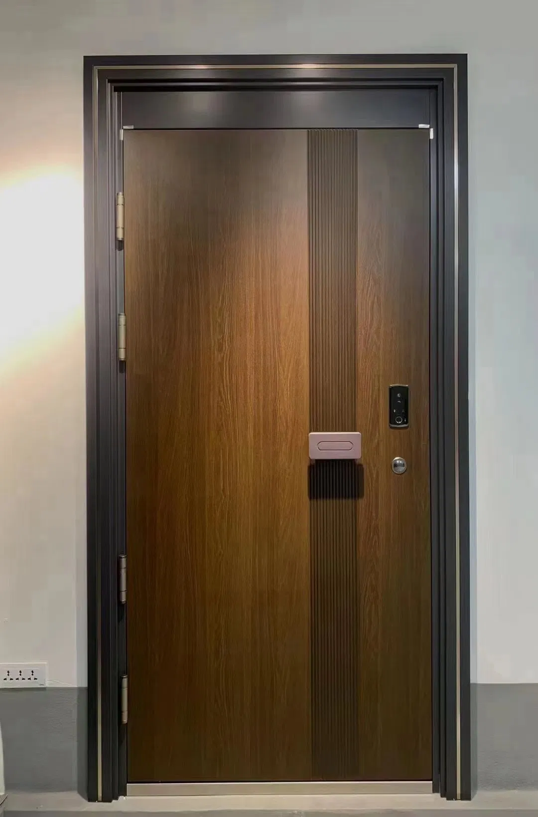 Стальная входная дверь Modern Security, дизайн из нержавеющей стали