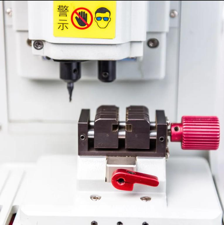 Popular Automatic CNC Key Machine Laser Key Cutting Machine Car Key Copying Machine Locksmith Tools