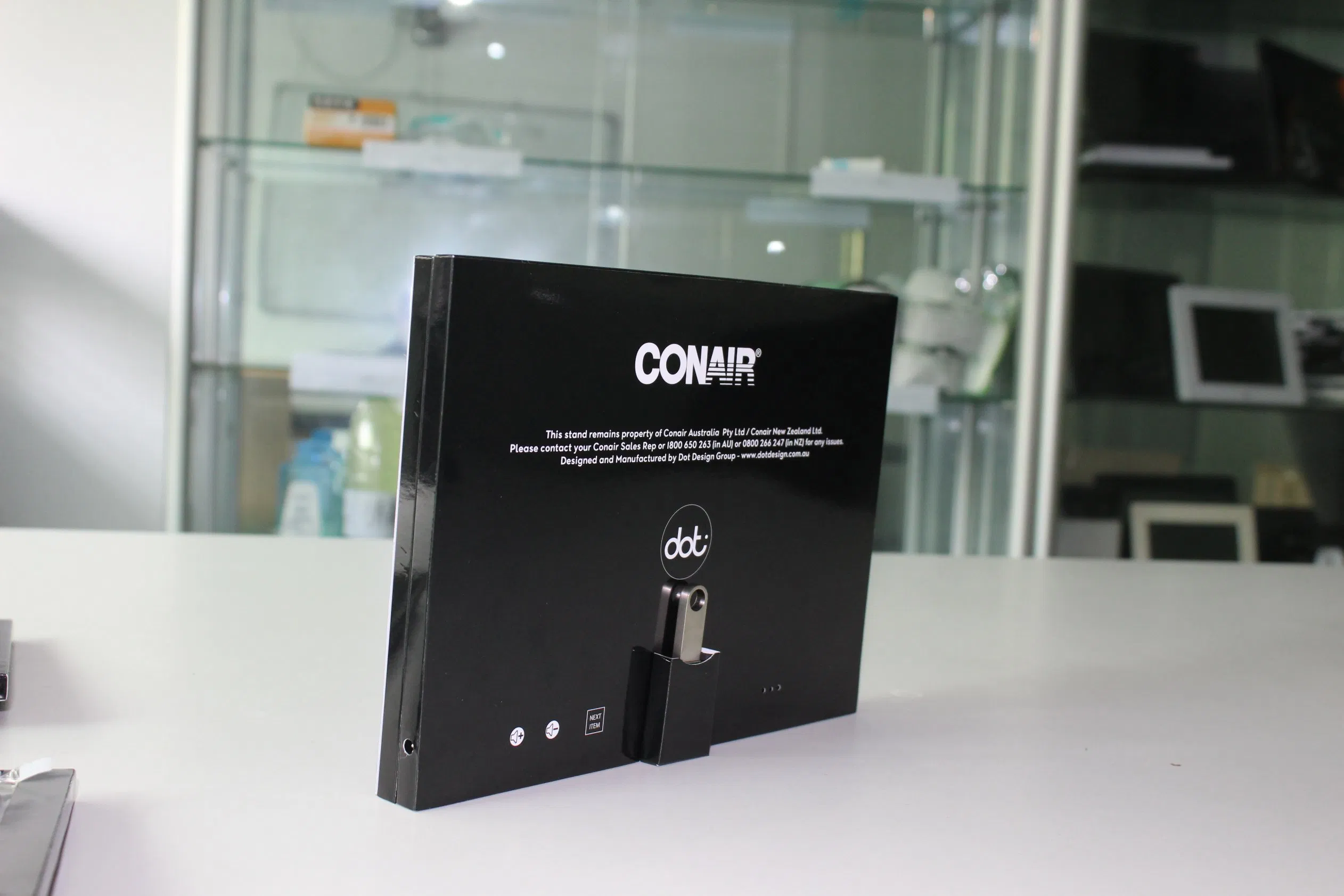 Видеоэкран 7 дюймов для картонных дисплеев с питанием от аккумулятора