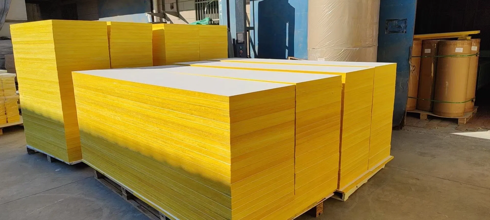 Square Edge Fiberglass Drop False Ceiling Panels Acoustic Insulation Ceiling Board for Building Materials