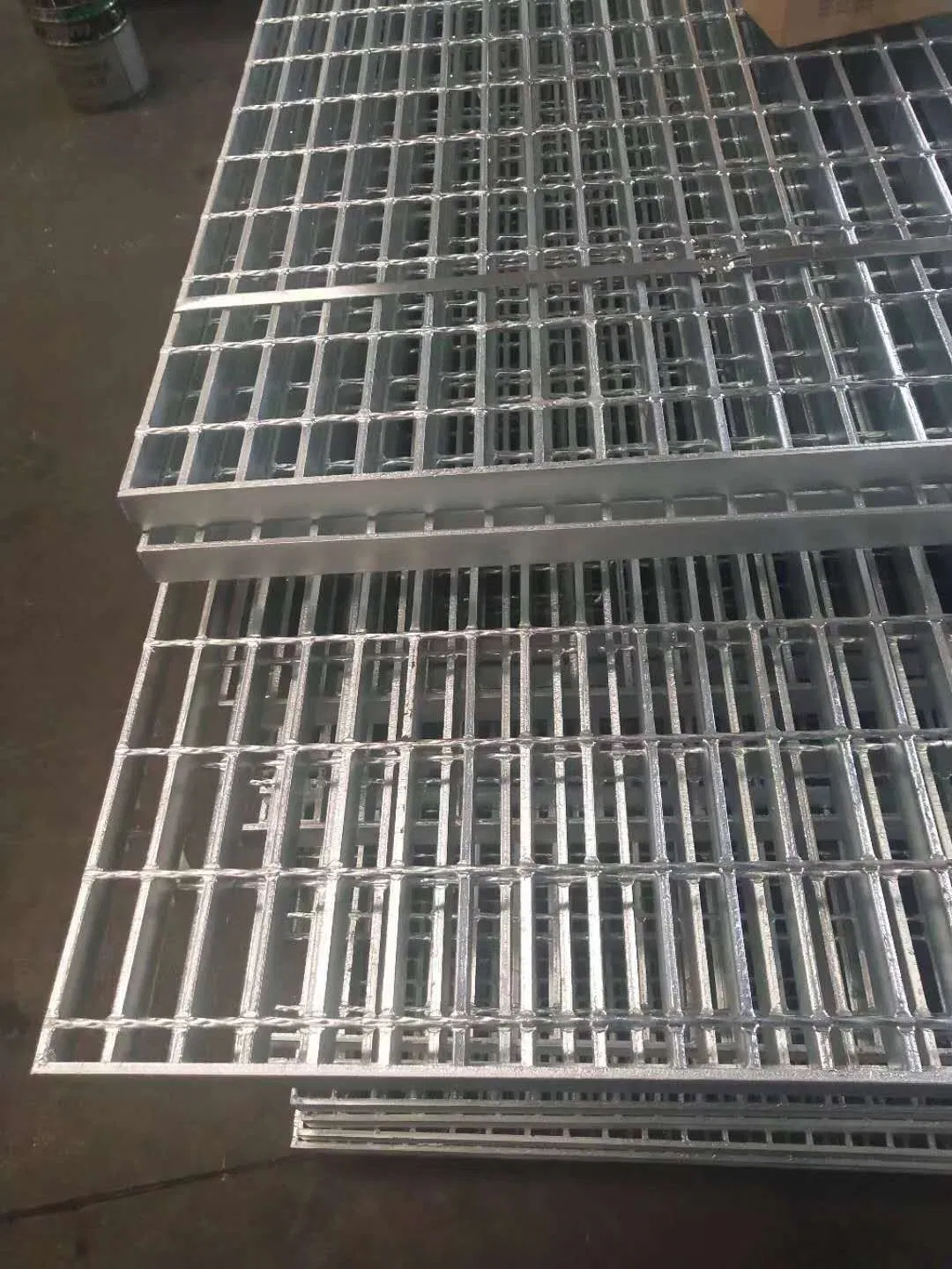 Heavy Duty 25mm Steel Bar Grating Walkway Steel Grating Drain Cover Steel Grating