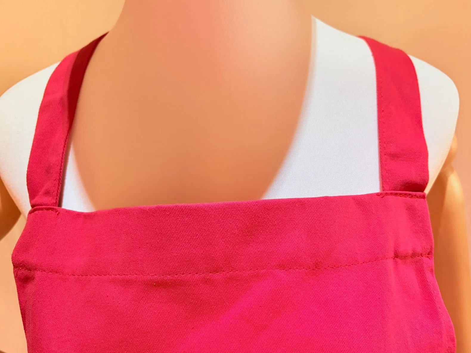Cotton Twill Red Bib Apron with Woven Belt Customized Logo Printed for Restaurant, Kitchen or Promotion