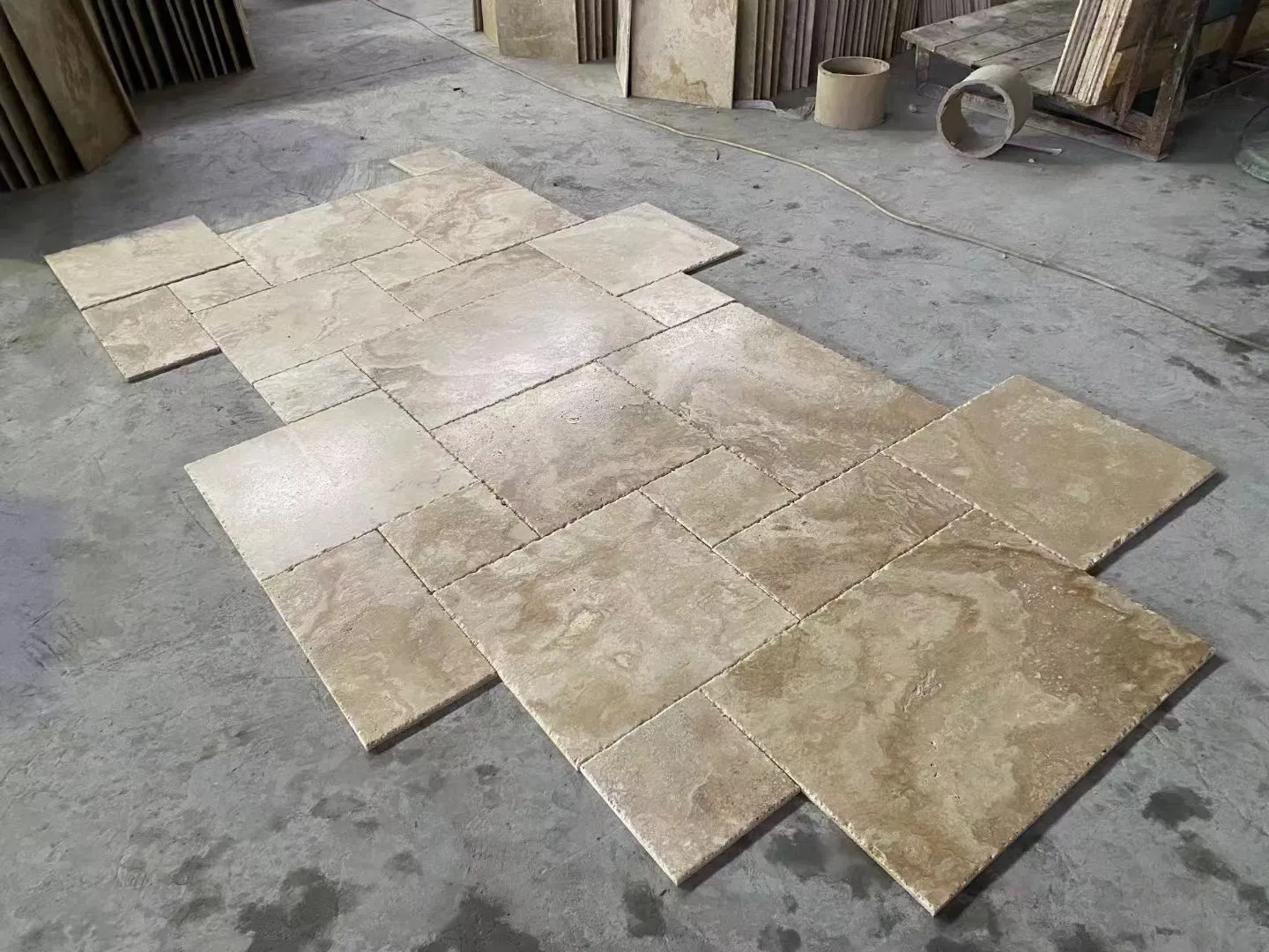 French Pattern Coffee Travertine Tile for Outdoor Pavers for Kitchen/Bathroom/Living Room/Swimming Pool/ Floor Tile