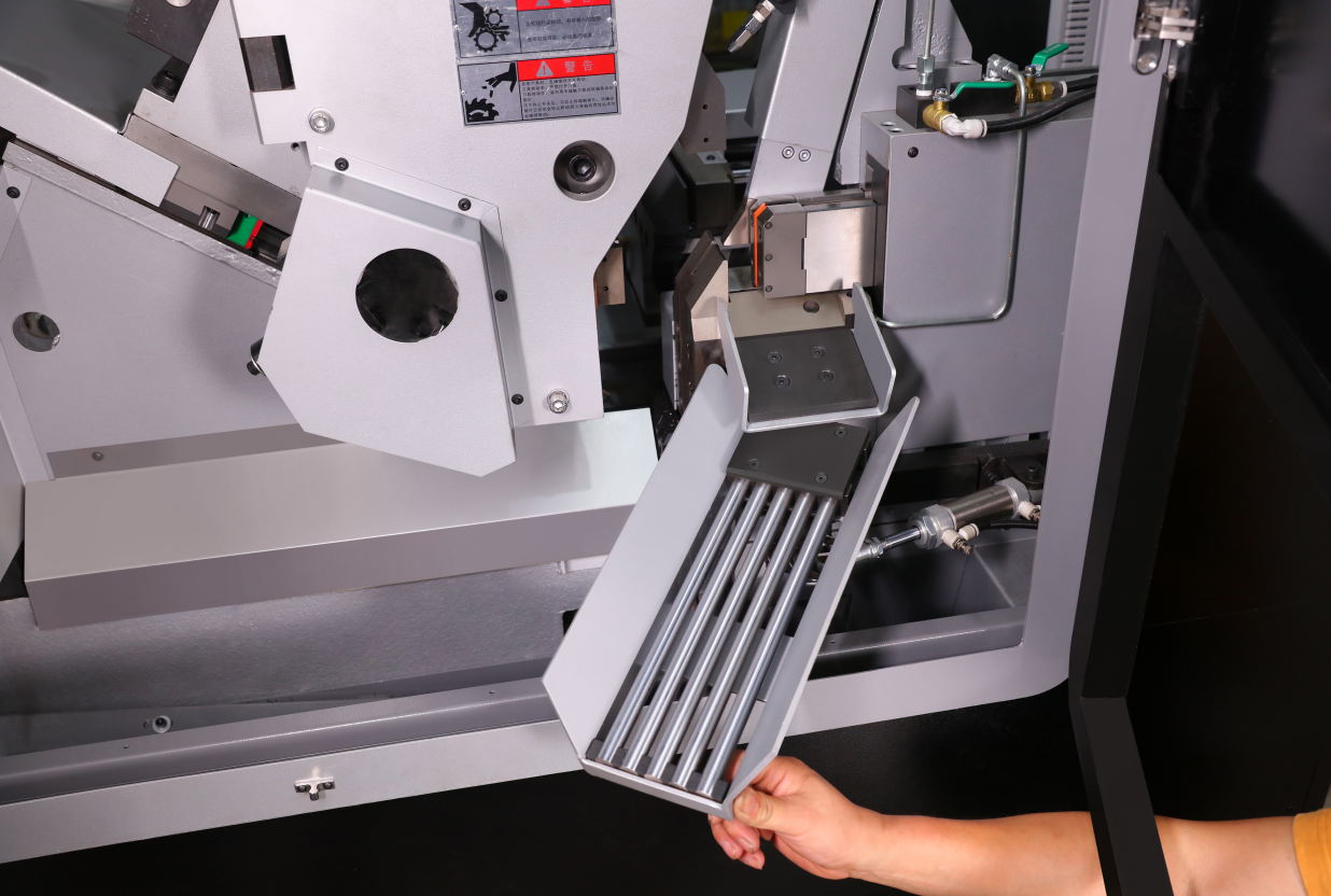 Ленточная пила автоматическая гидромеханическая CE