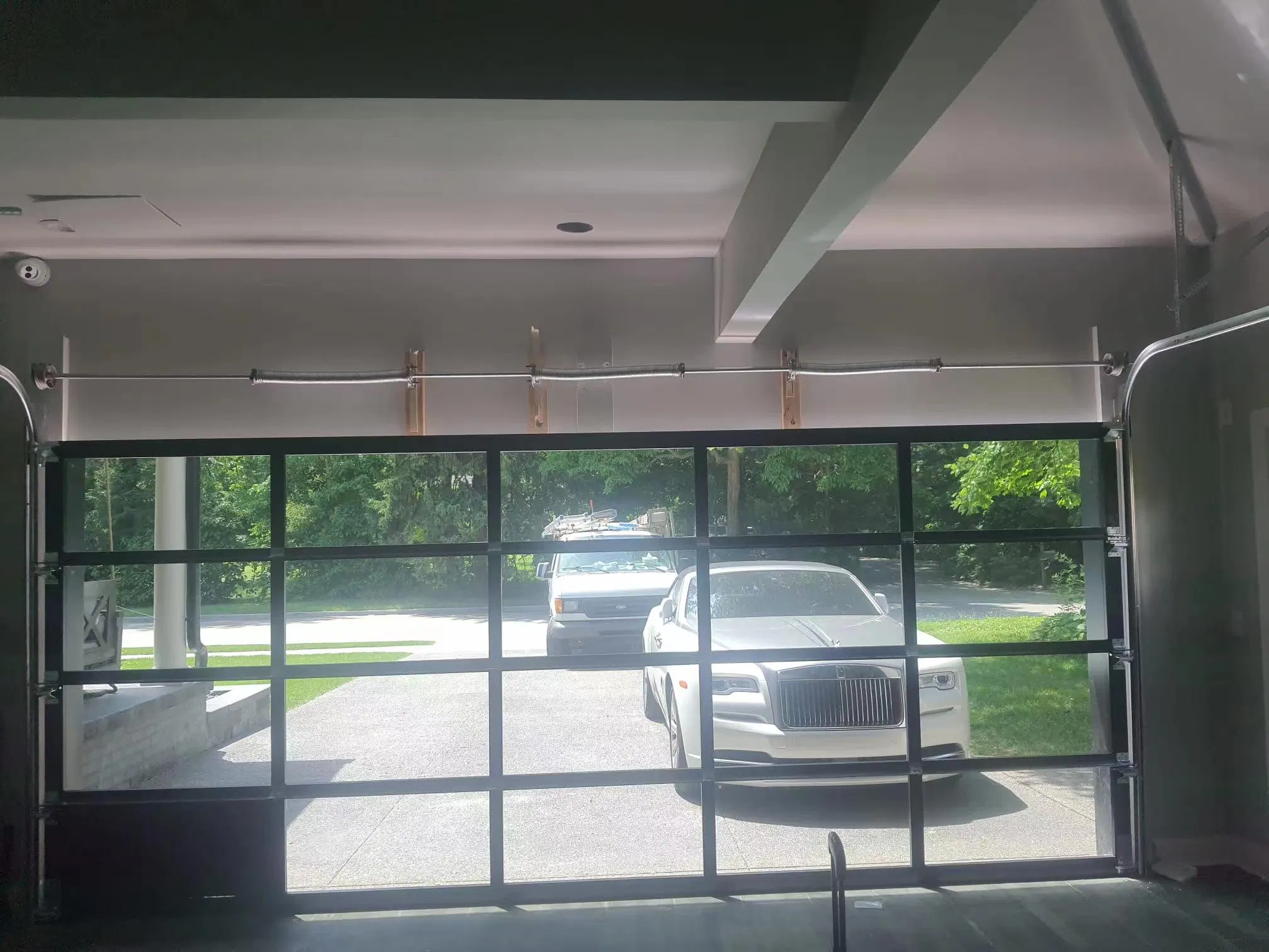 High-Quality Electric Glass Garage Doors with Safety Infrared Sensors for Homes