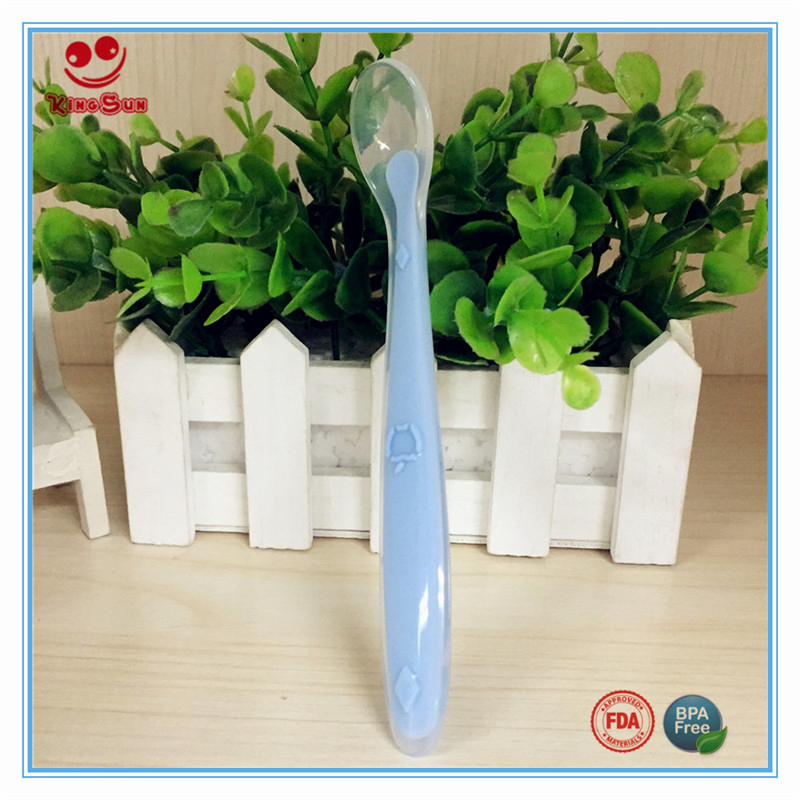 Flexible Kitchen Utensils Silcone Feeding Newborn Spoons Cutlery Pink Color