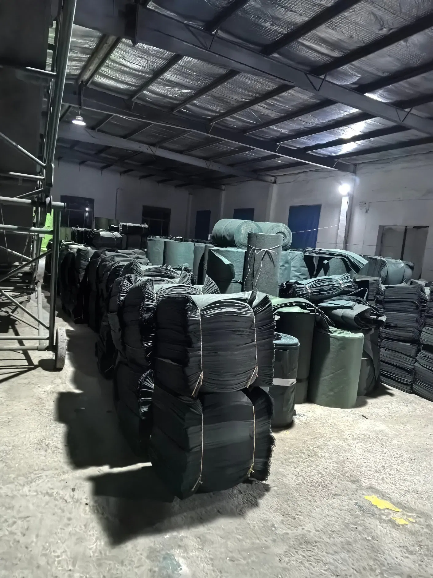 Durable UV Resistance/Freeze-Thaw Resistance/Acid and Alkali Resistance Non Woven Sand Geobag Tiles for Highway Slope Erosion Control Solutions