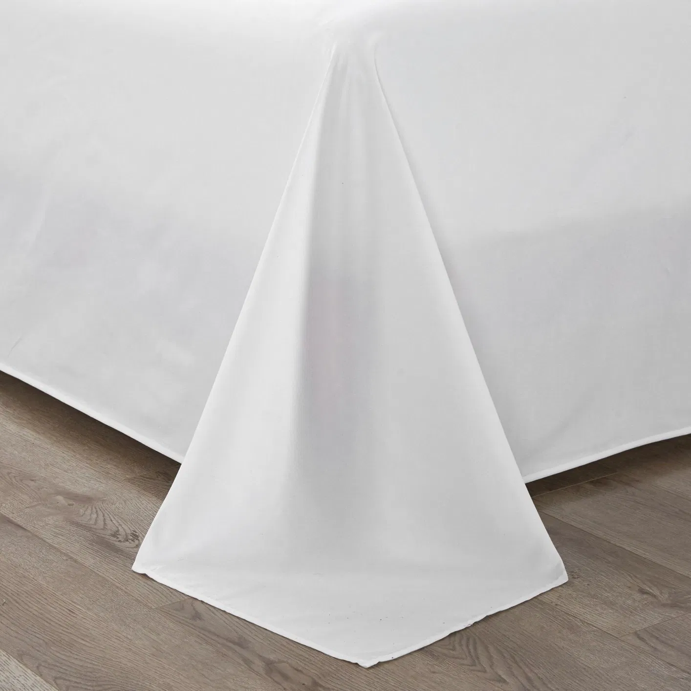 White Bedsheet Microfiber Polyester Pillowcases High End Bedding Set Hotel Use Plain Dyed Solid Color Flat Sheet Bed Sheet Set Wholesaler