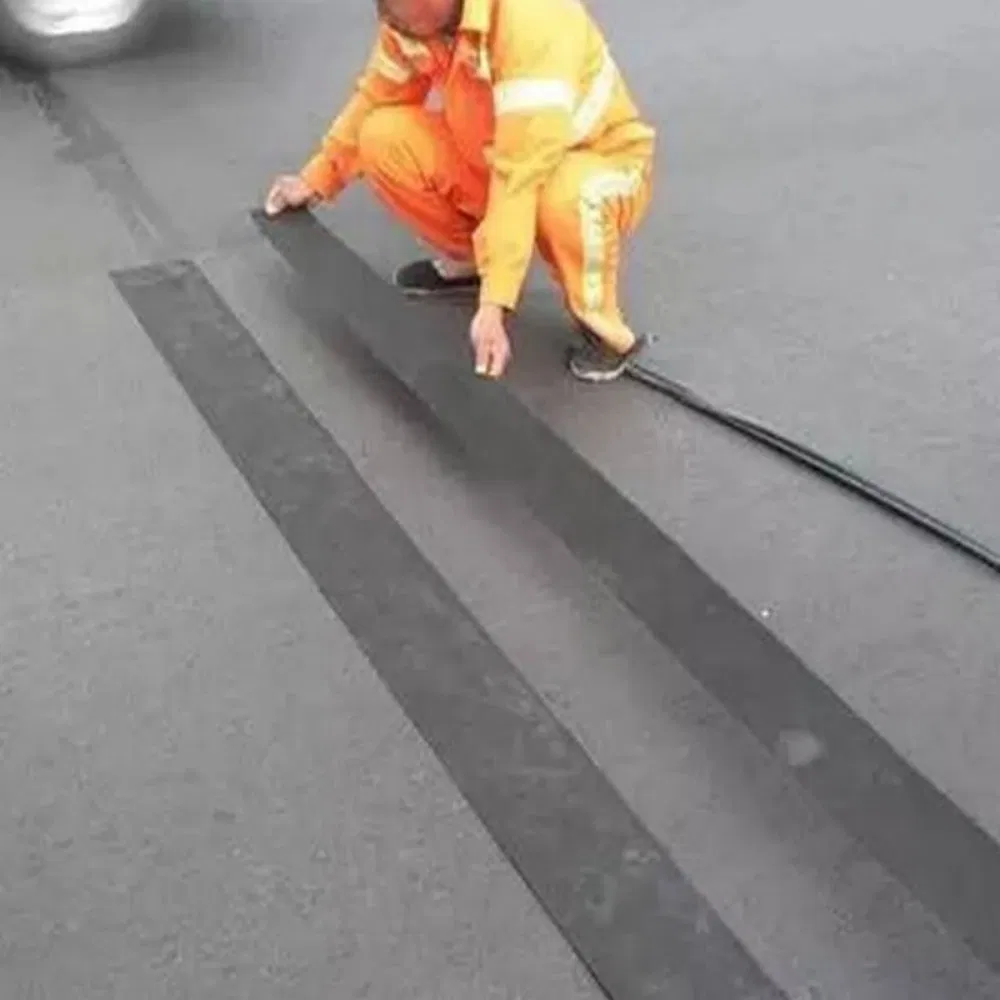 Crack Sealing Tape Suitable for Cracks in Cement and Asphalt Pavements