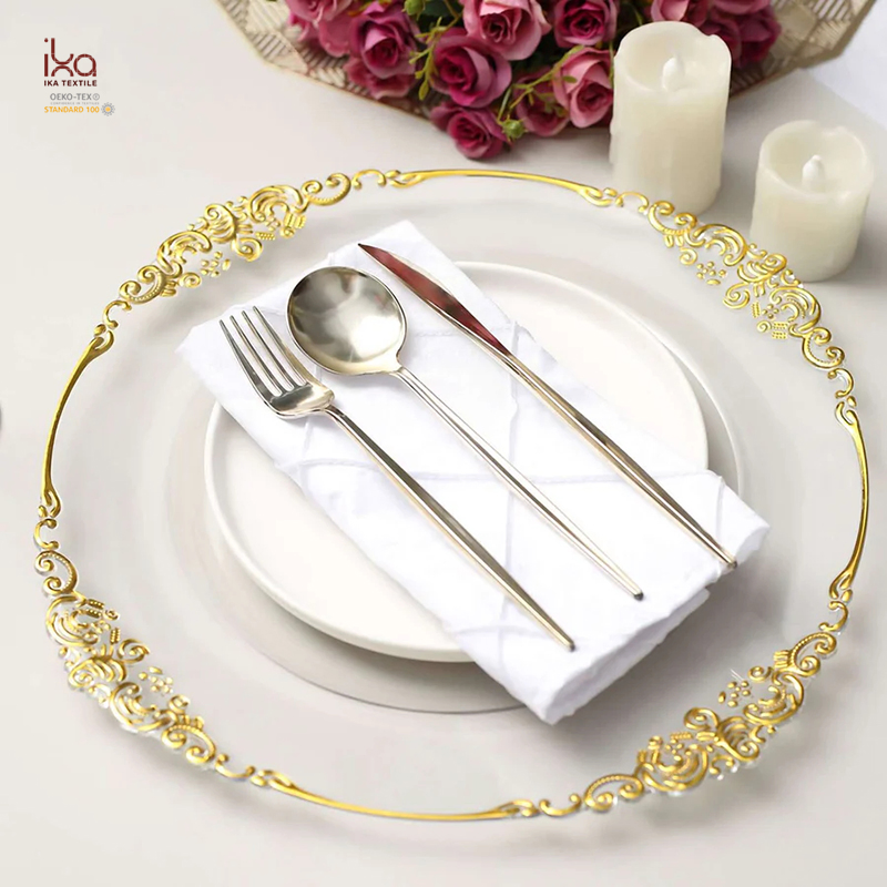 Antique Decorative Gold Embossed Baroque Rim Acrylic Round Luxury Vintage Table Acrylic Plastic Party Chargers Plates Wedding
