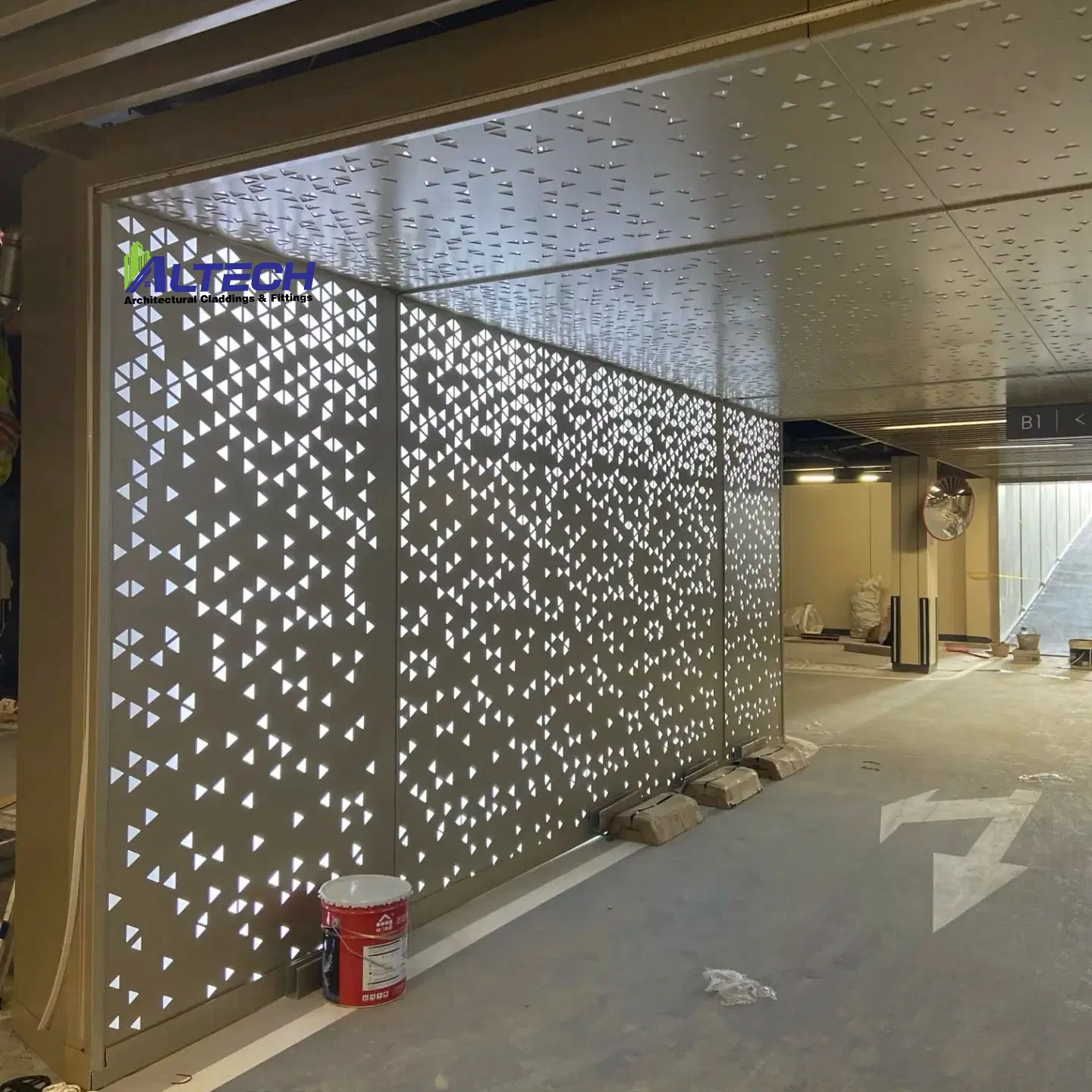 3D Perforated Metal Sheets for Exterior Facade Wall Decoration Triangular Pattern Aluminum Panel