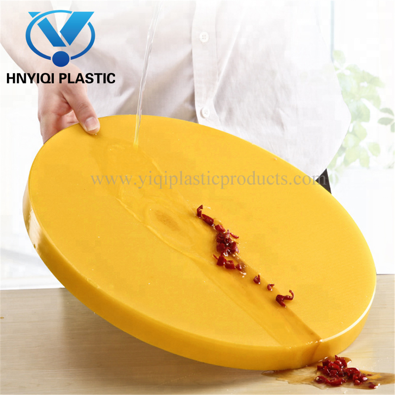 Прямоугольная и круглая пластиковая разделочная доска