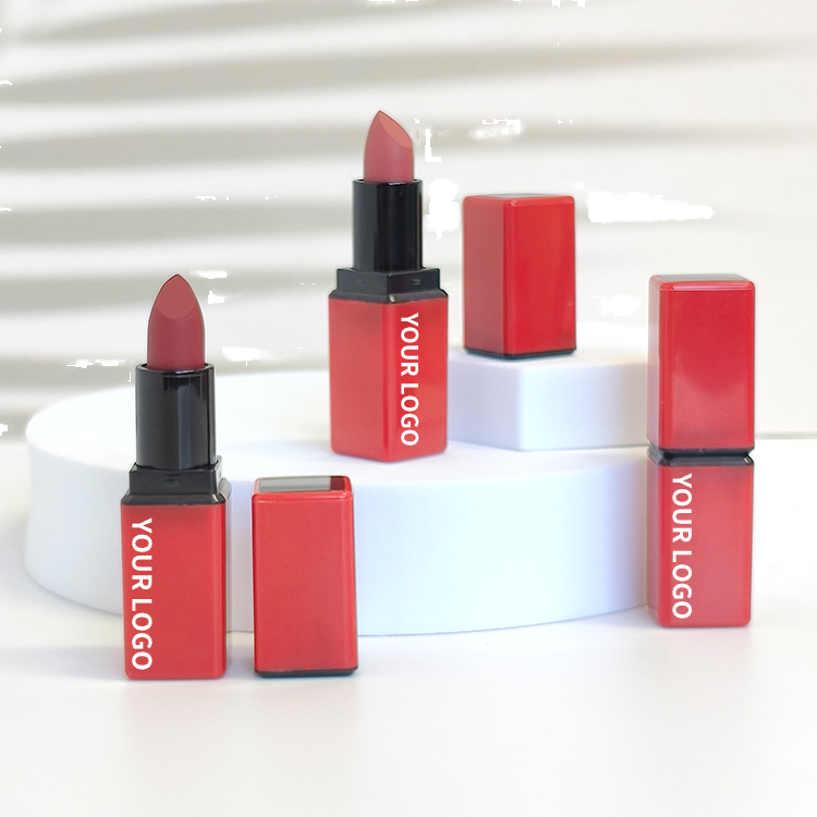 Long Lasting Vegan Lipstick with Waterproof Matte Finish